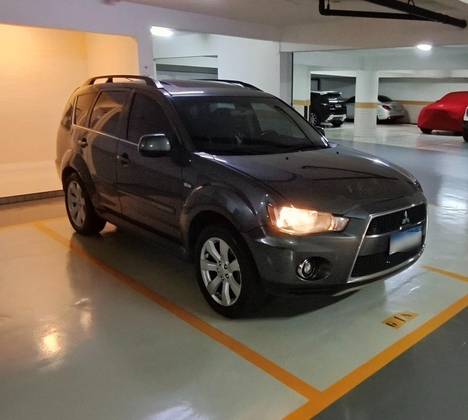 MITSUBISHI OUTLANDER 3.0 GT 4X4 V6 24V GASOLINA 4P AUTOMÁTICO MITSUBISHI OUTLANDER 3.0 GT 4X4 V6 24V GASOLINA 4P AUTOMÁTICO